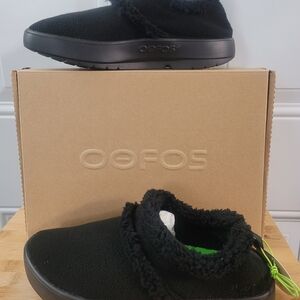 OOFOS Women's Black Slippers
